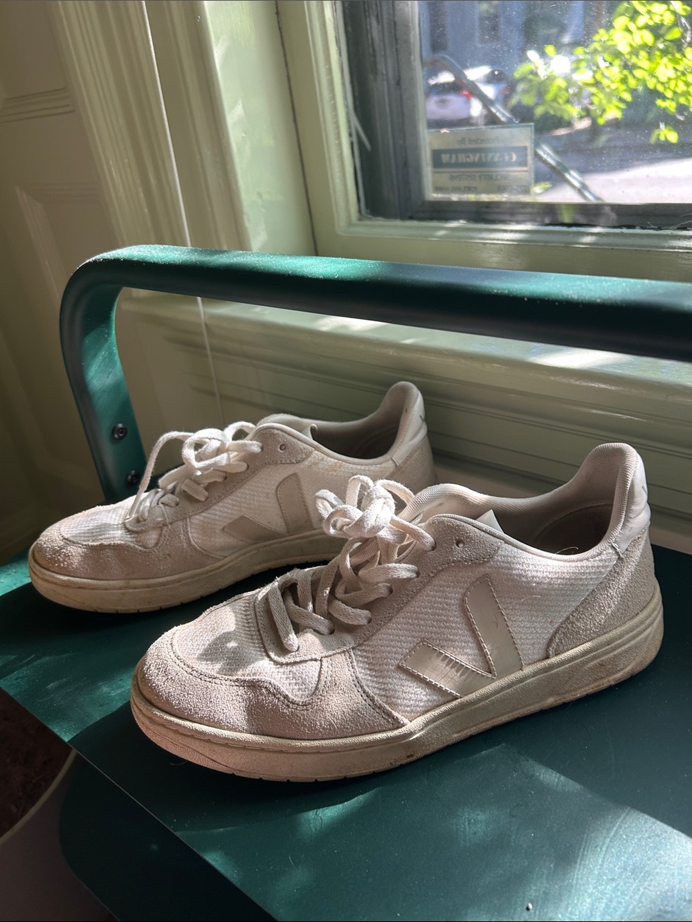 Veja Kids White/Cream Lace-Up Sneakers